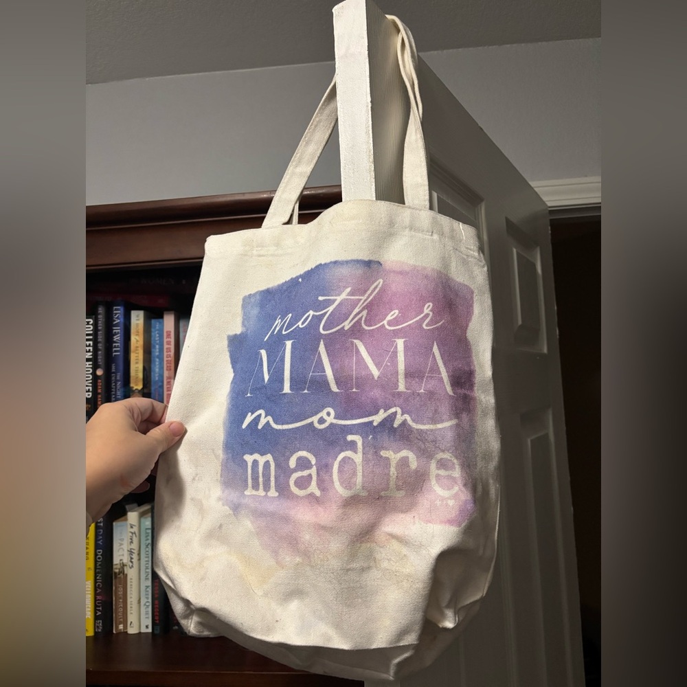 Mom bag/tote. White/purple.